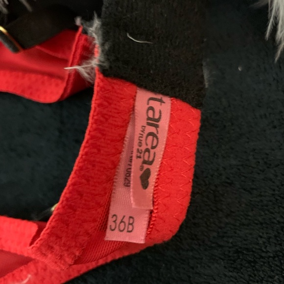 Tarea Rue 21 Christmas BRA 36B Mrs Clause New with - Picture 3 of 5